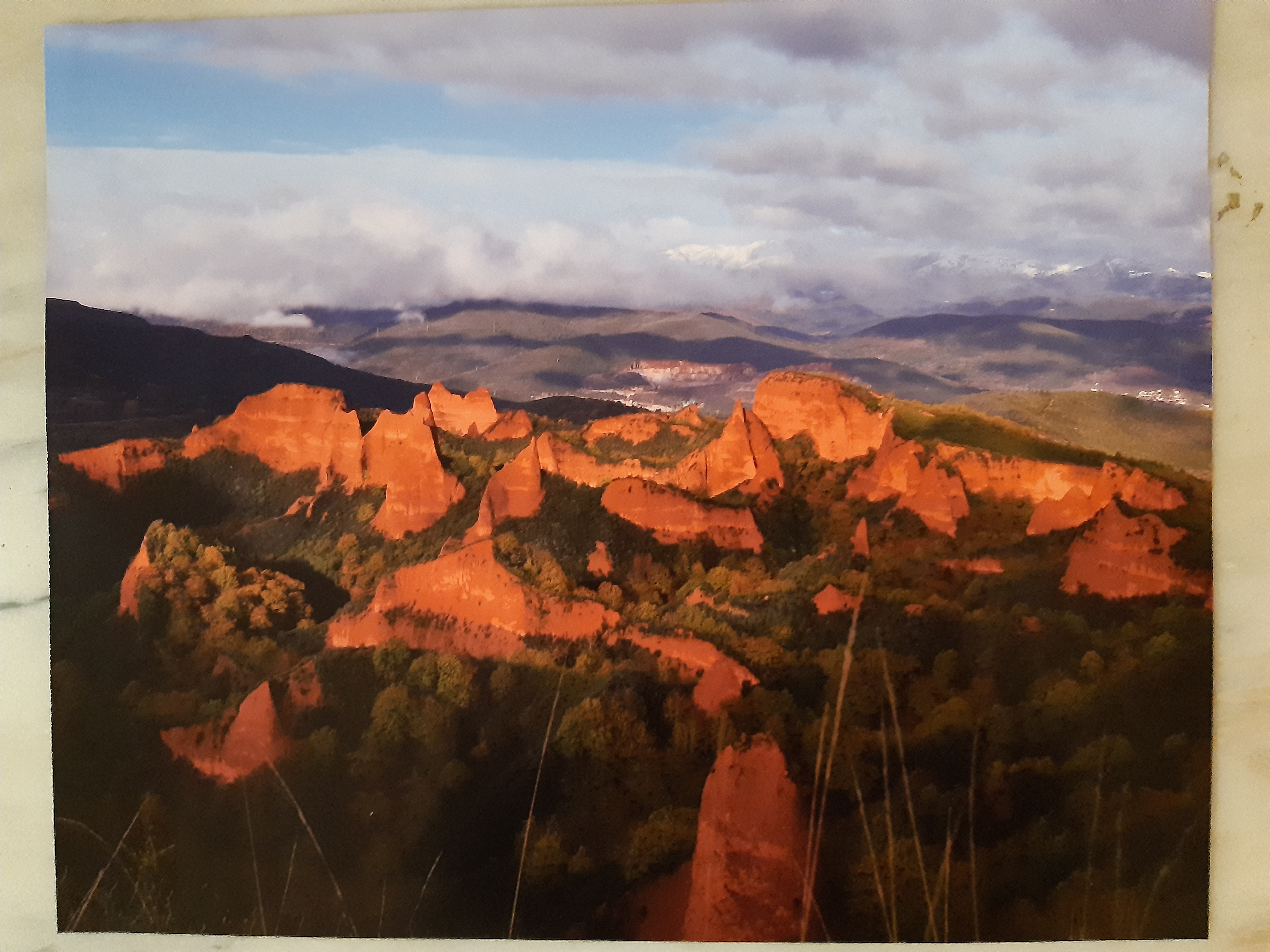 1º Premio.Entre sol e sombra de ouro (As Médulas)