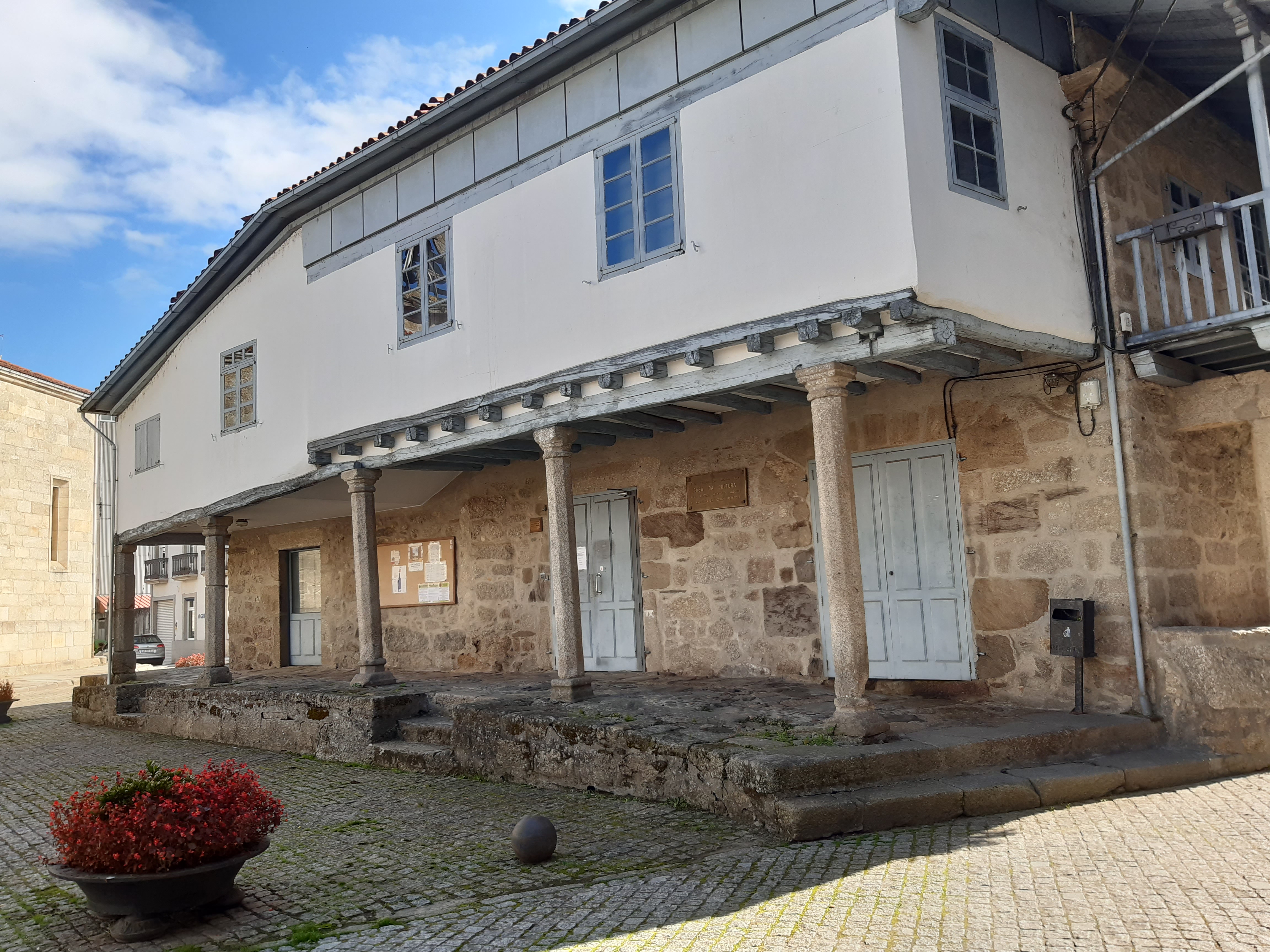 Casa de Lemos-Casa de la Cultura en Chantada