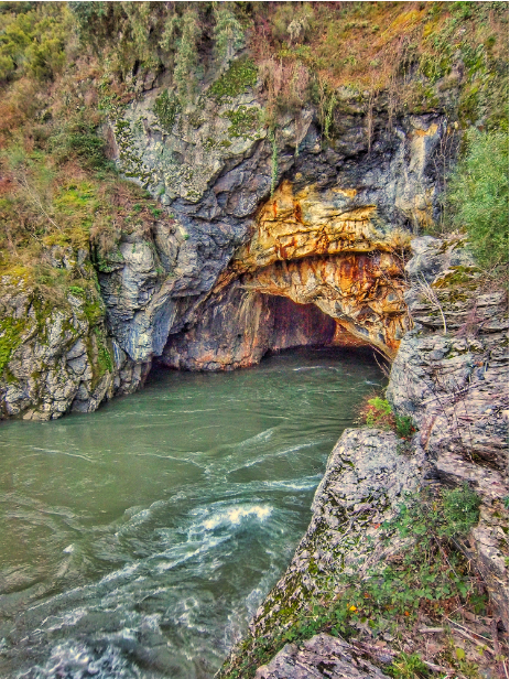 1º Premio: Túnel de Montefurado( Río Sil) de Manuel Juan Otero Pérez