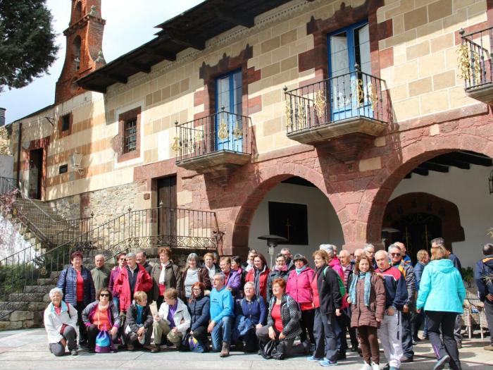 La Asociación del Camino de Invierno por Ribeira Sacra presenta en Valdeorras el Segundo Anuario: Vía Jacobitana. Camino de Invierno